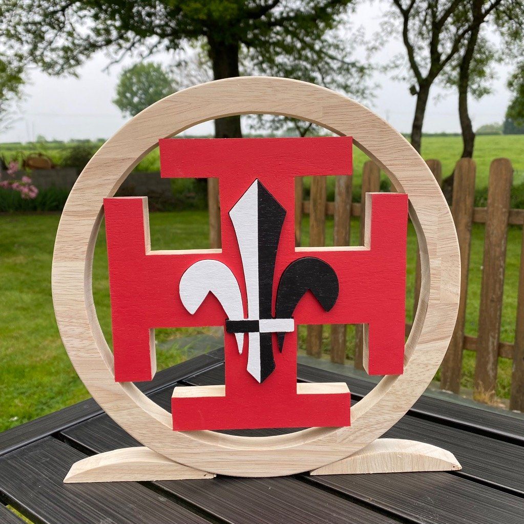 Croix scoute en bois d’hévéa - peinte (SUF) - Guides et Scouts Unitaires de France