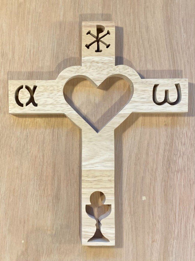 Croix Sacré Cœur en bois d'hévéa